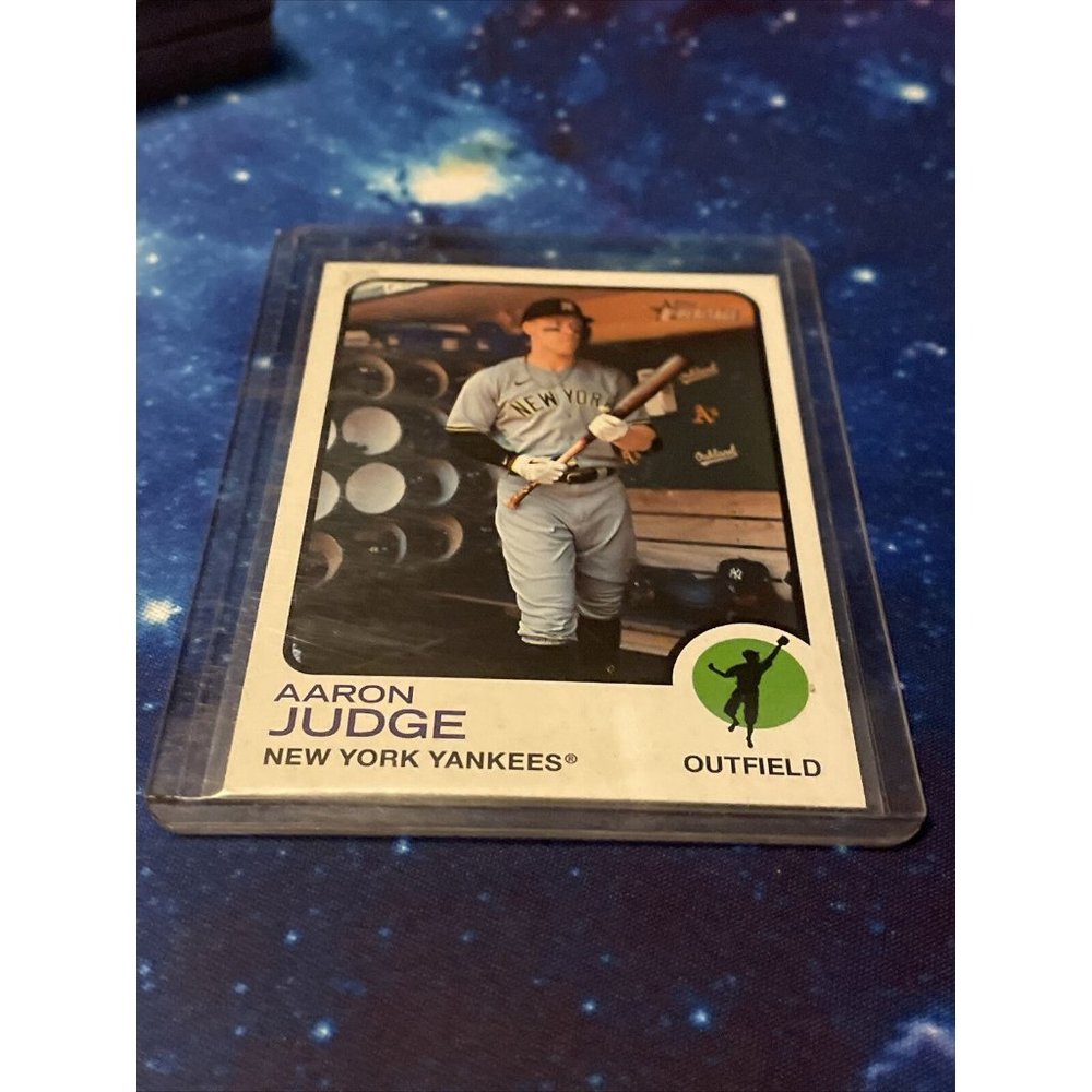 2022 Topps Heritage #201 Aaron Judge Image Variation SP ~ New York Yankees